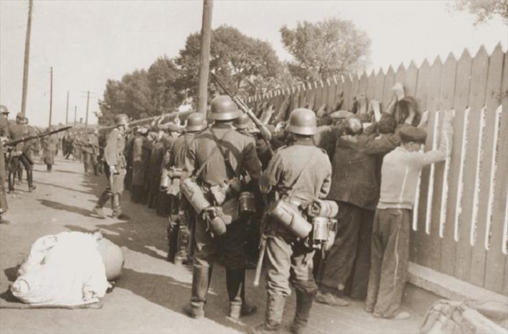 archiwalne fotografie II wojna światowa - getto niemieckie w Częstochowie getto30.jpg