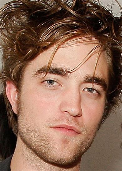 Robert Pattinson - MTV-Spoilers.jpg
