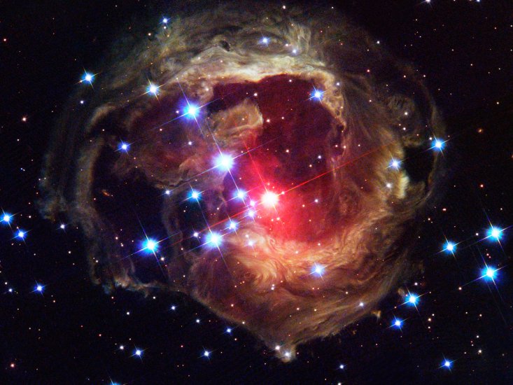 Fotki z teleskopu Hubblea - Light continues to echo three years after stellar outburst.jpg