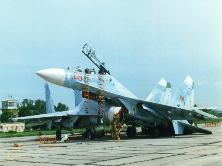 myśliwce - Su-27-Accident-26.5.1997-in-Mirgorod.jpeg