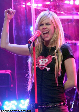 Live - Avril Lavigne Live 1.jpg