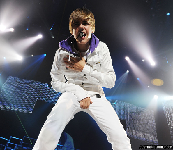 Justin Bieber - JustinBieberConcertJune242010qy1jzsYU_-gl.jpg