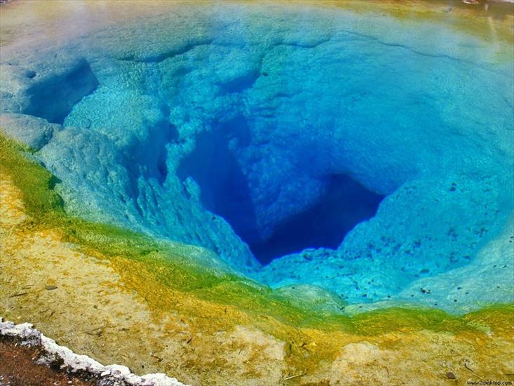 DZIWNE W PRZYRODZIE - Morning_Glory_Pool_Yellowstone.jpg