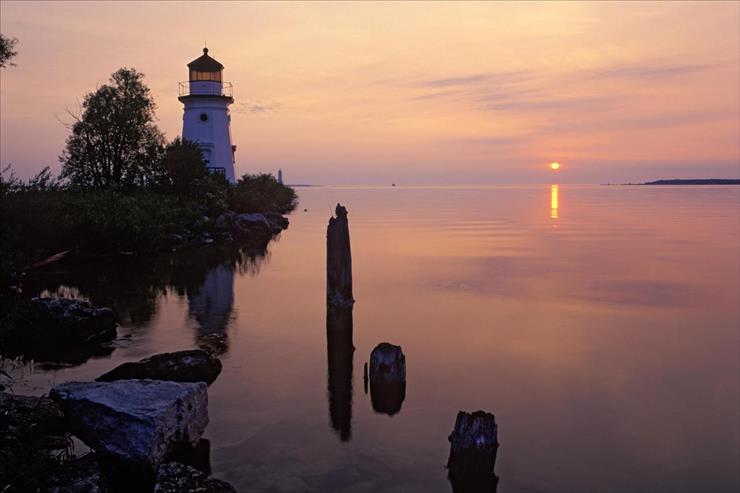 Webshots Collections - Cheboygan Range Light Silhouetted at Sunrise, Cheboygan, Michigan  Adam Jones.jpg