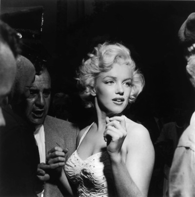 Marilyn Monroe-pieniądze szczęścia nie dają-dopiero zakupy - tumblr_m963rpKtQM1qjkp5ho1_400.jpg
